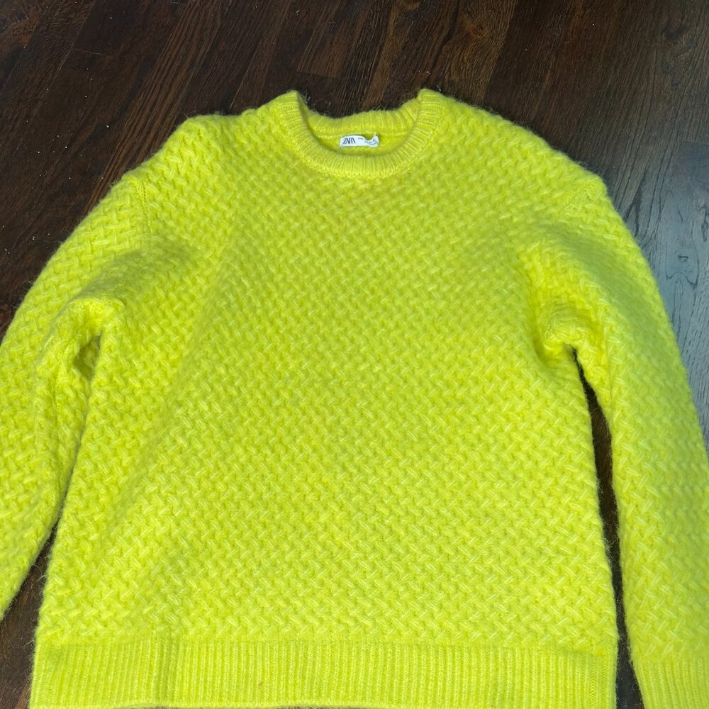 Zara Men's Lime Green Knit Sweater | Size Medium | Like New